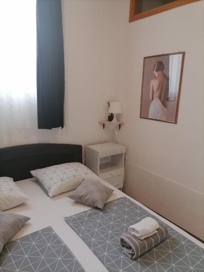Rooms Mara Skradin Exterior foto