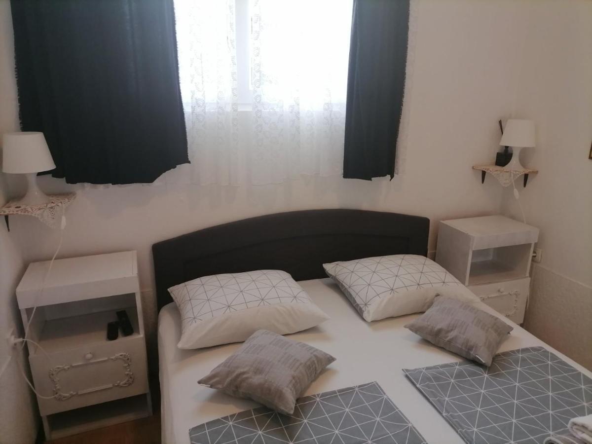 Rooms Mara Skradin Exterior foto