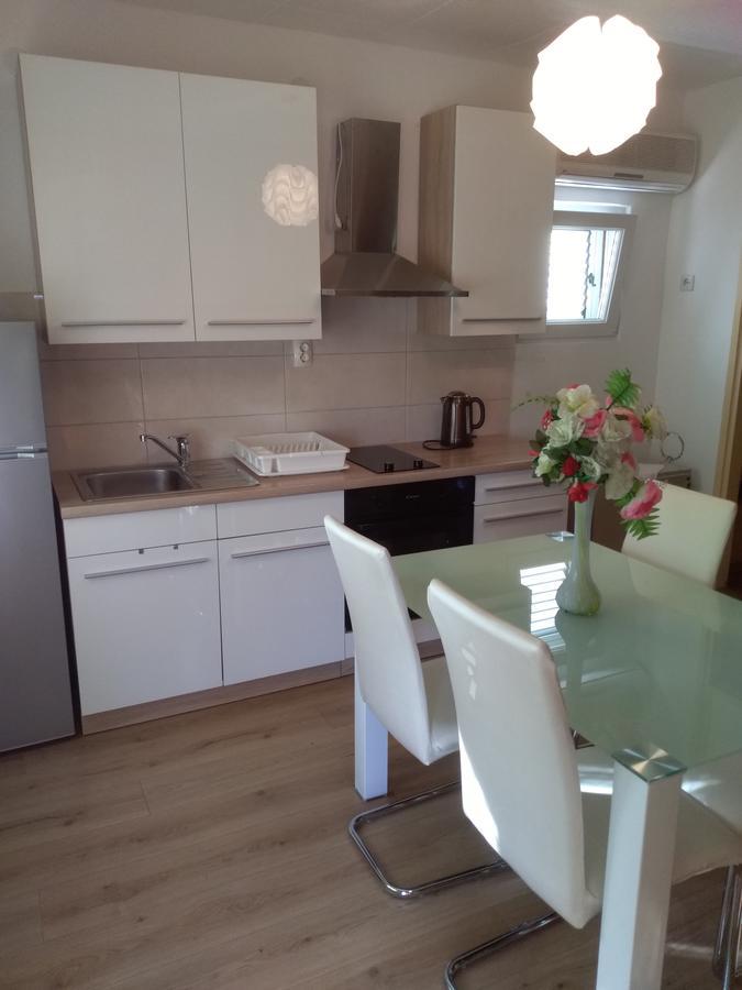 Rooms Mara Skradin Exterior foto